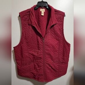 Women's Quilted Vest in Rich Burgundy
